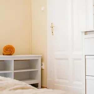 Your In Budapest: Cozy, & Silent Budapest