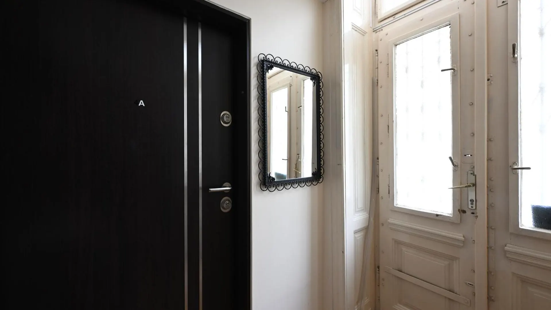 Apartment A Quiet Place In The Heart Of The City Budapest