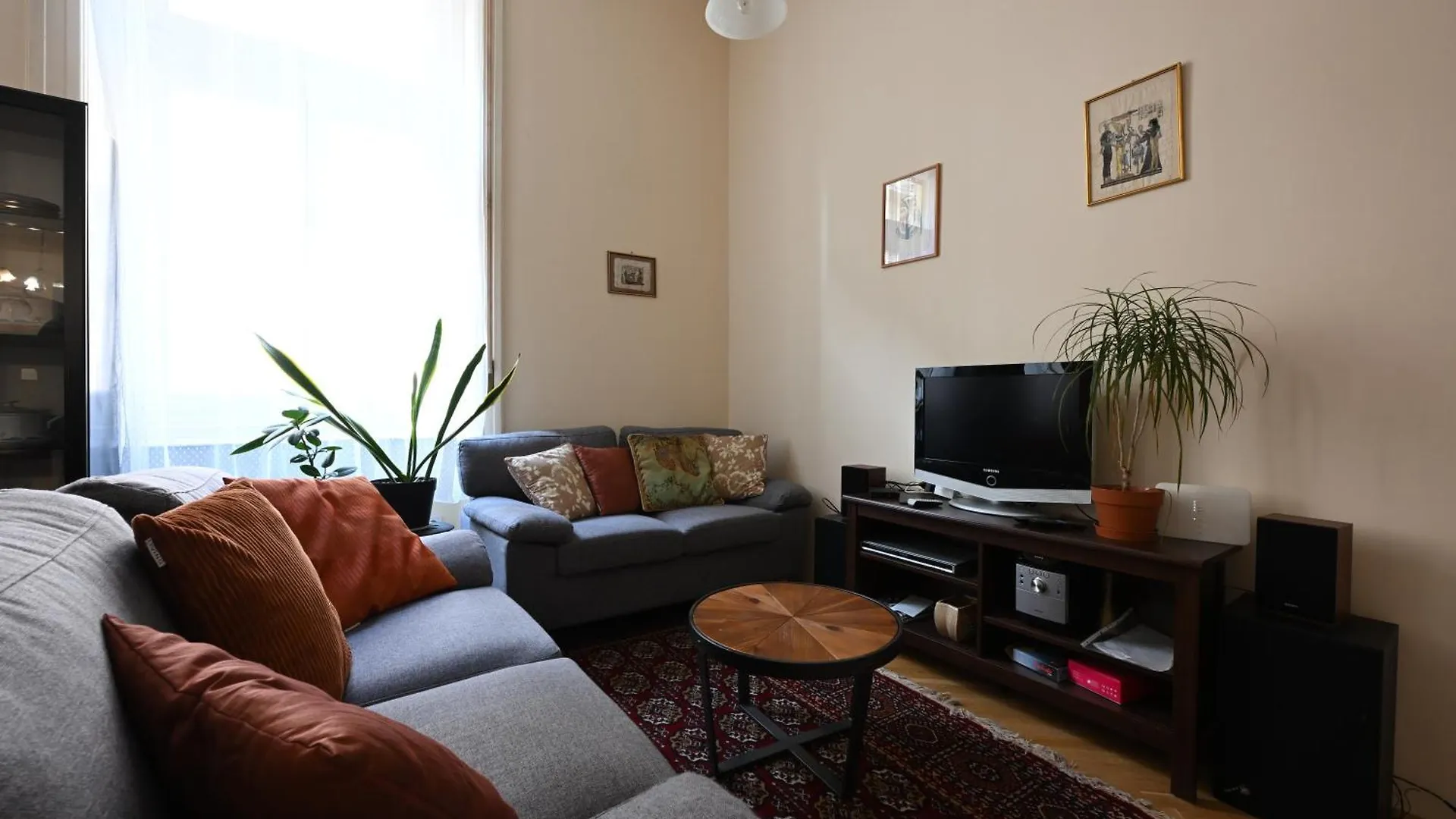 A Quiet Place In The Heart Of The City Budapest Apartment