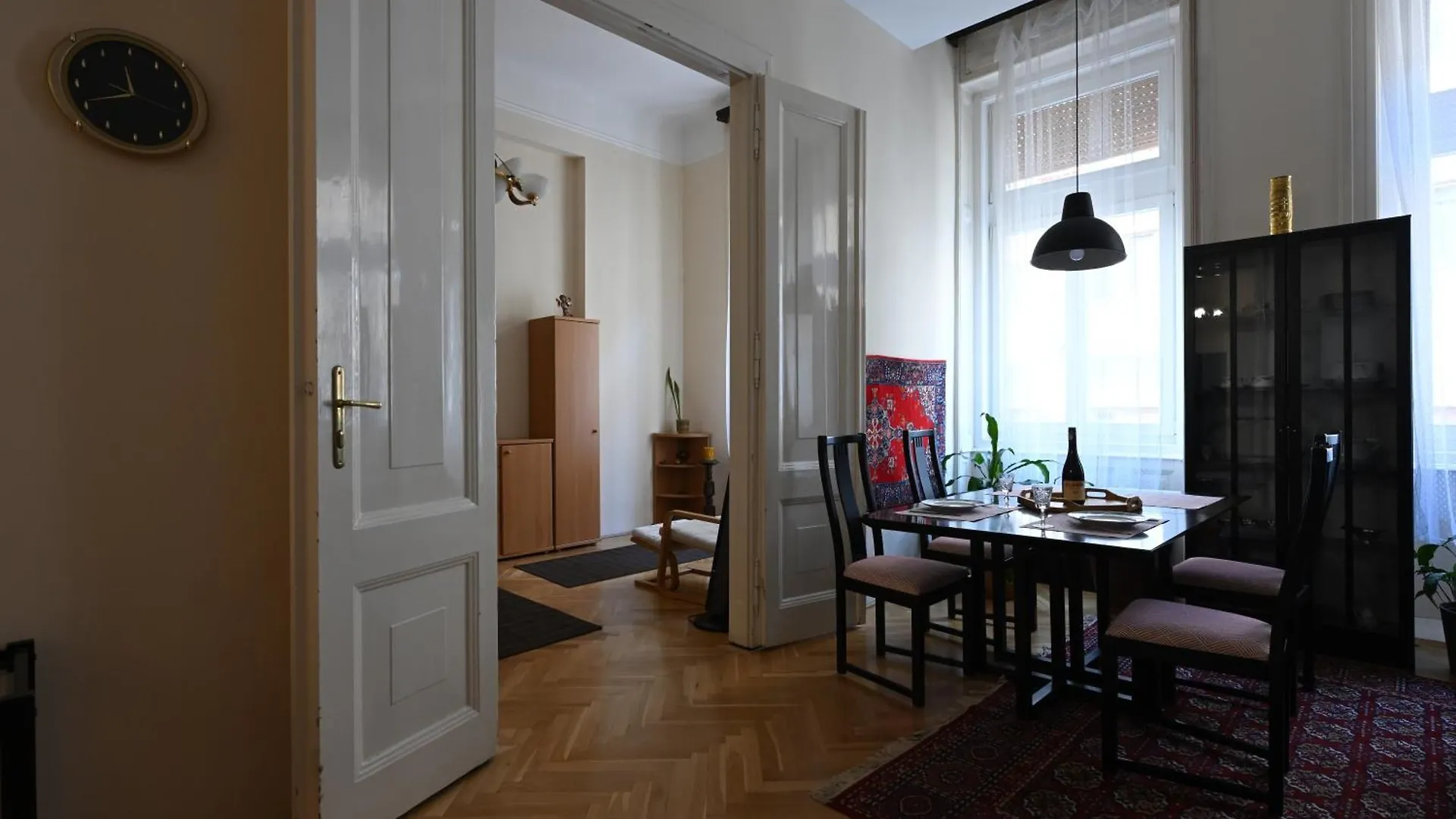 A Quiet Place In The Heart Of The City Budapest Ungern