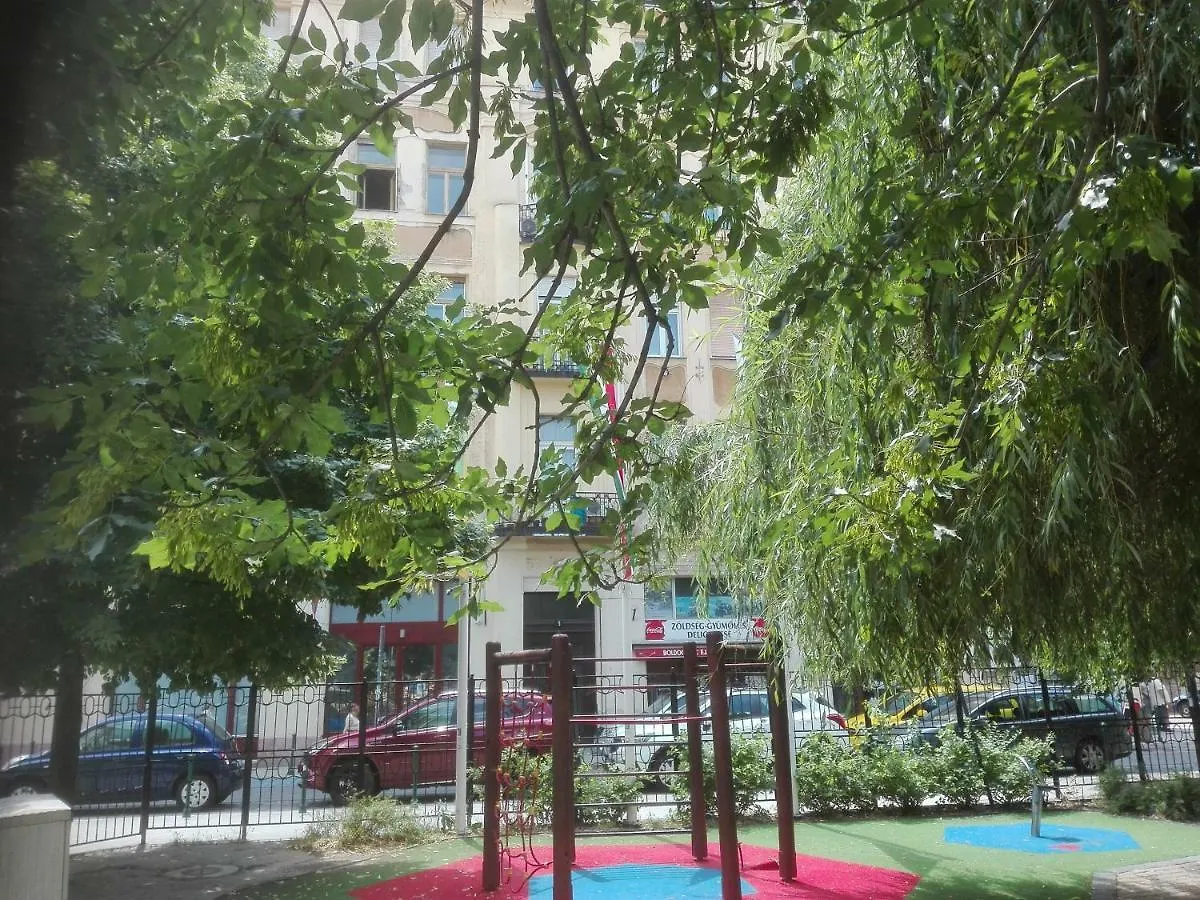 Lägenhet A Quiet Place In The Heart Of The City Budapest